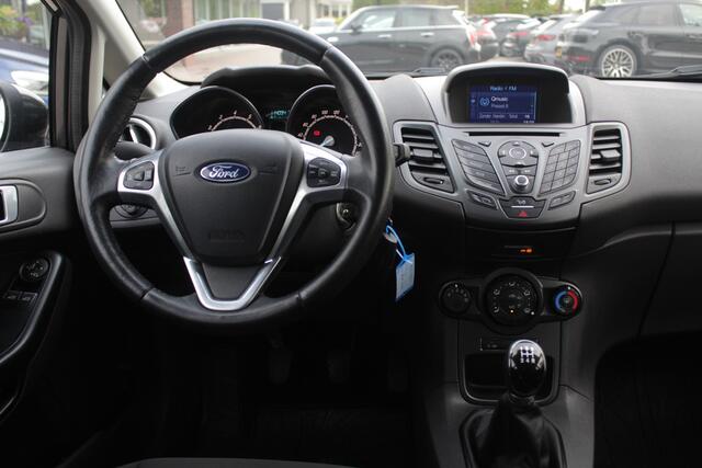 Ford FIESTA 1.0 EcoBoost Titanium Navigatie / Parkeerhulp achter / Bluetooth / 15'' / Cruise Control