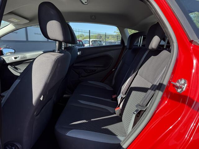 Ford FIESTA 1.0 EcoBoost Titanium 1e Eigenaar,Trekhaak,Airco,Weinig km,Distributie recent vervangen,5 Deurs,Apk tot 02-2026