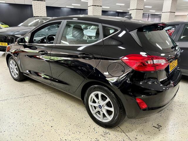 Ford FIESTA 1.0 ECOB. TITANIUM / Climat / Cruise / Navigatie / Dab / Multimedia