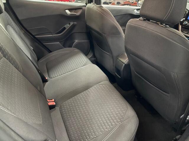 Ford FIESTA 1.0 ECOB. TITANIUM / Climat / Cruise / Navigatie / Dab / Multimedia