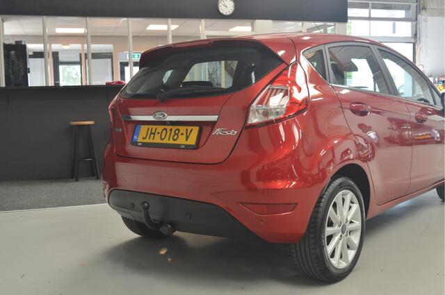 Ford FIESTA 1.0 EcoBoost Titanium // CLIMA // PDC // NAVI // TREKHAAK //