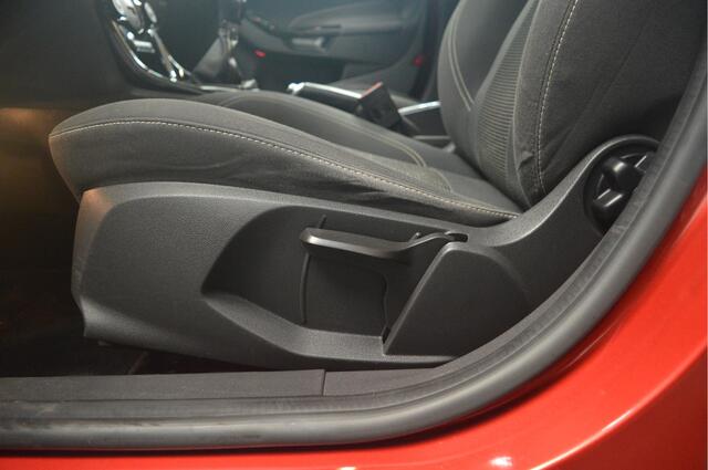 Ford FIESTA 1.0 EcoBoost Titanium // CLIMA // PDC // NAVI // TREKHAAK //