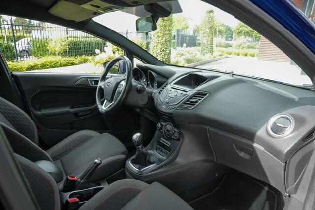Ford FIESTA ST-Line 1.0 100pk |cruise control|parkeersensoren achter|bluetooth|voor + achterruitverwarming|17" lichtmetalen velgen|