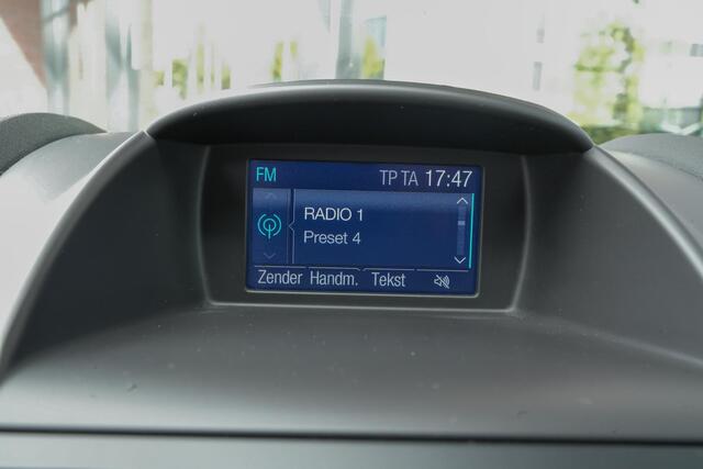 Ford FIESTA ST-Line 1.0 100pk |cruise control|parkeersensoren achter|bluetooth|voor + achterruitverwarming|17" lichtmetalen velgen|