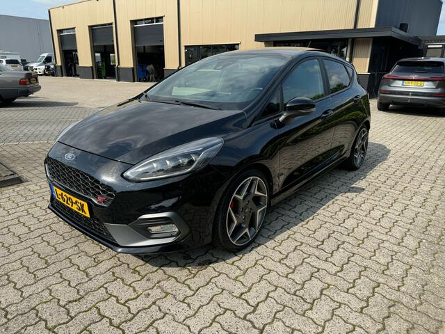 Ford FIESTA 1.5 EcoBoost ST-3 panorama, navi, cruise, stoelverw