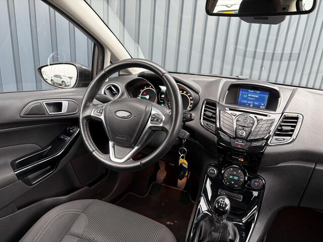 Ford FIESTA 1.0 EcoBoost 100Pk Titanium | Trekhaak | Parkeersensoren V&A | Climate Control | Prijs Rijklaar!!