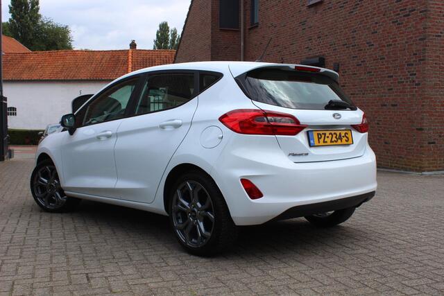 Ford FIESTA 1.1 Trend ST Line 17", Navigatie/Carplay, DAB.