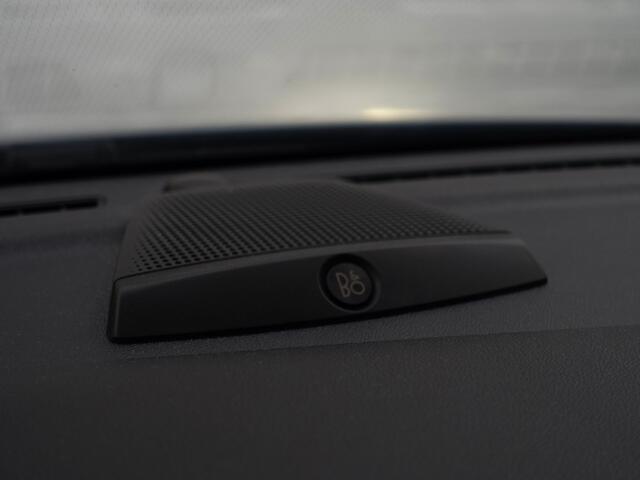 Ford FIESTA 1.0 EcoBoost Hybrid ST-Line X- Bang Olufsen, Xenon Led, Carplay, Stuur/Stoelverwarming, Park Assist, Park Pilot