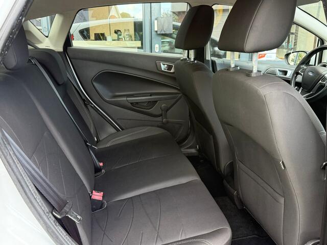 Ford FIESTA 1.5 TDCi Style | navigatie | Bluetooth | PDC