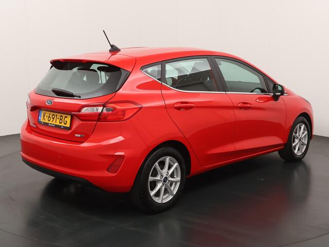 Ford FIESTA EcoBoost Hybrid 125 pk Titanium | Clima | Cruise | Parkeersensoren | Groot scherm | Apple Carplay