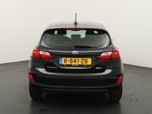 Ford FIESTA EcoBoost 125PK Hybrid Titanium | Climate | Parkeersensoren | Cruise I Navi I LED