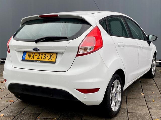 Ford FIESTA BWJ 2017 | 1.0 81PK Style Ultimate | AIRCO | PDC 2X | CRUISE | NAVI | LICHTMETAAL |