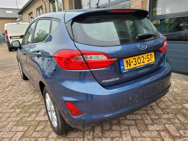 Ford FIESTA 1.0 Turbo Ecoboost 100pk Titanium carplay, navi, ecc, lmw, cruise, xenon,