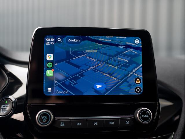 Ford FIESTA 1.0 EcoB. Aut. Titanium | Trekhaak | Stoel & Stuur verw. | Camera | Navi | PDC V&A | Prijs Rijklaar!!