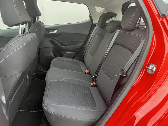 Ford FIESTA 1.0 EcoBoost Titanium / Stoel- & Stuurverwarming / Voorruitverwarming / Parkeersensoren Achter / Apple Carplay/Android Auto / Climate Control / Cruise Control /