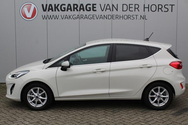 Ford FIESTA 1.0-125pk EcoBoost Mild-Hybrid Titanium. Uniek mooie en luxe Fiesta, slechts 39.000km ! Autm. airco, navigatie, telefoonvoorb., pdc v+a, B&O soundsyst., LM wielen, trekhaak, LED verlichting, adapt. cruise cntrl, side- en lane assist, metallic lak etc.
