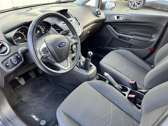 Ford FIESTA 1.0 Style Ultimate 80 PK Cruise Airco PDC Navi Slechts 31000km!