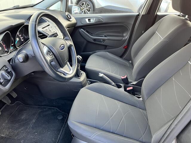 Ford FIESTA 1.0 Style Ultimate 80 PK Cruise Airco PDC Navi Slechts 31000km!