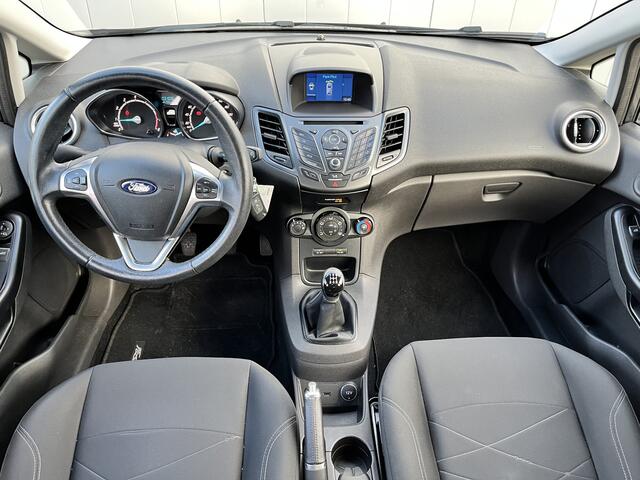 Ford FIESTA 1.0 Style Ultimate 80 PK Cruise Airco PDC Navi Slechts 31000km!