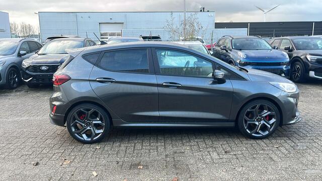 Ford FIESTA 1.5 Ecoboost ST-X | Winter-pack | Premium audio installatie | Cruise Control