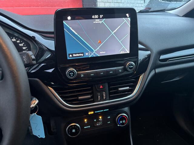 Ford FIESTA 1.1 Trend CARPLAY / NAVI / AIRCO / PDC / DAB+ / ZWART DAK / NL-AUTO