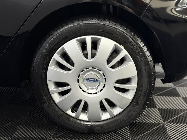 Ford FIESTA 1.1 Trend Clima, Navi, Parkeersensoren, A start stop, Cruise control, Mistlamp