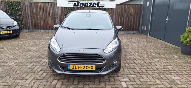 Ford FIESTA Titanium LEREN BEKLEDING - 140 PK