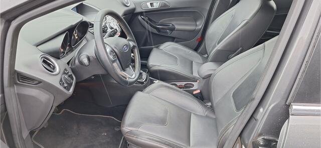 Ford FIESTA Titanium LEREN BEKLEDING - 140 PK