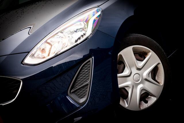 Ford FIESTA 1.1 86 PK Trend | 5 DRS | Airco | Bluetooth | | Radio MP 3 Speler | Cr Control | 2 e eign |