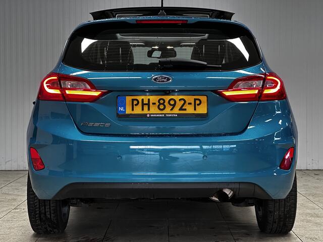 Ford FIESTA 1.0 EcoBoost Titanium/ DEALER ONDERHOUDEN!/ B&O/ Camera/ 17'' LMV/ Keyless/ Lane-Assist./ Panorama-Dak/ PDC V+A/ Chroom/ Apple + Android/ DAB+/ Navi/ Clima/ Cruise/ Multi. LEDER. Stuur/ Mistl.