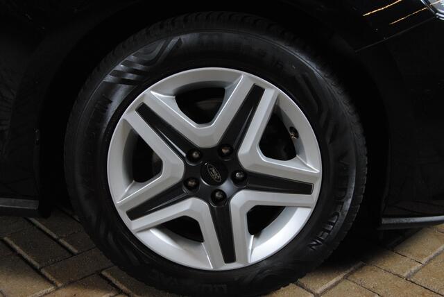 Ford FOCUS 1.0 EB Connected || Apple Carplay