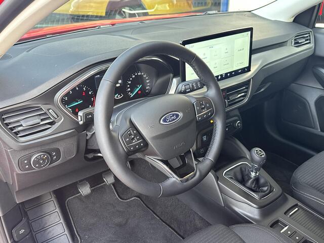 Ford FOCUS Wagon 1.0 EcoBoost Hybrid Titanium Winter Pack - ¤2.500,- Ford Voordeel