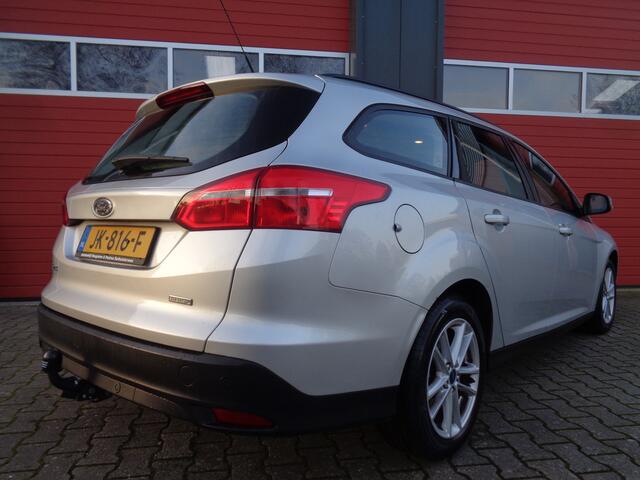 Ford FOCUS Wagon 1.0 Trend 101PK Clima Cruise Navi Trekkaak LMV NL-Auto