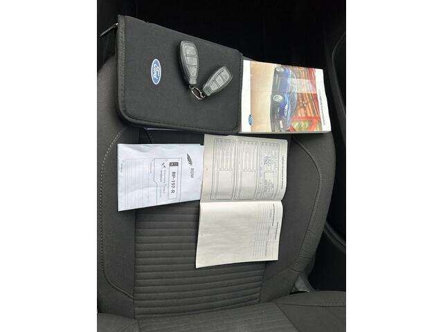 Ford FOCUS Wagon 1.0 126 PK Titanium Navi / Clima / Keyless Topstaat!