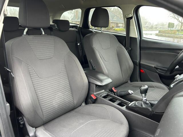 Ford FOCUS Wagon 1.0 126 PK Titanium Navi / Clima / Keyless Topstaat!