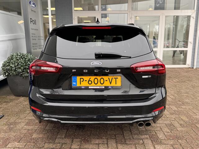 Ford FOCUS 1.0 EcoBoost Hybrid ST Line Navi Camera Winter & Parking Full LED Privacy Glass Wagon