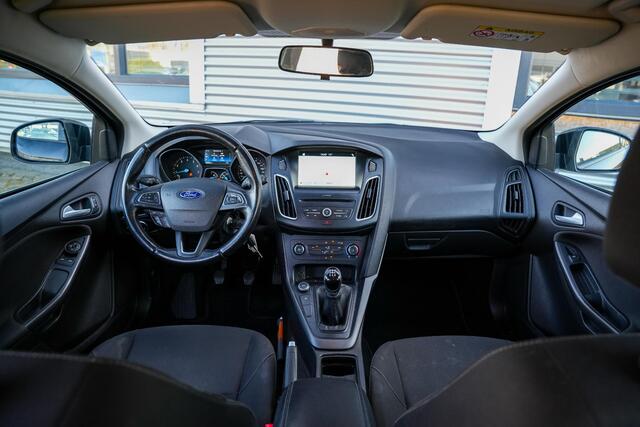 Ford FOCUS Wagon 1.0 Trend PDC Navi Cruise Trekhaak LMV Airco