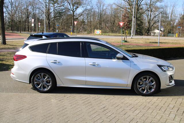 Ford FOCUS Wagon 1.0 EcoBoost Hybrid ST-LINE Automaat WINTER PACK | NAVIGATIE | 17" LM VELGEN