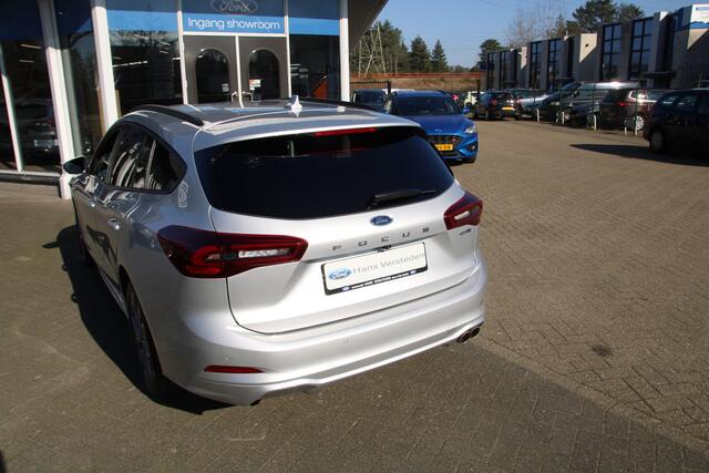 Ford FOCUS Wagon 1.0 EcoBoost Hybrid ST-LINE Automaat WINTER PACK | NAVIGATIE | 17" LM VELGEN