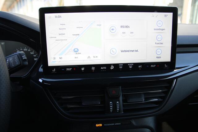 Ford FOCUS Wagon 1.0 EcoBoost Hybrid ST-LINE Automaat WINTER PACK | NAVIGATIE | 17" LM VELGEN