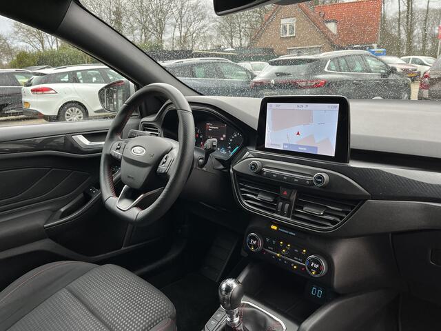 Ford FOCUS Wagon 1.0 EcoBoost Hybrid ST Line Winterpack