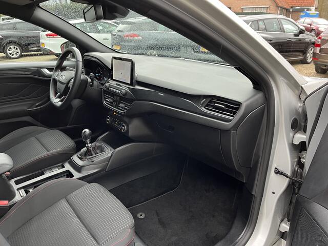 Ford FOCUS Wagon 1.0 EcoBoost Hybrid ST Line Winterpack