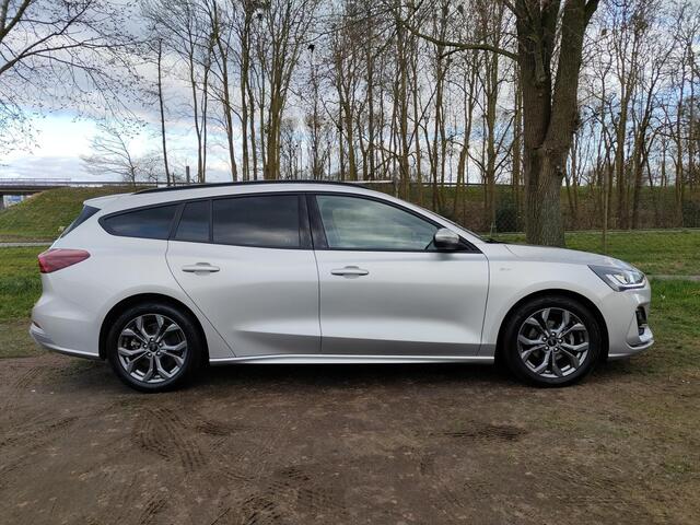 Ford FOCUS Wagon 1.0 EB Hybrid ST Line X | ADAP. CRUISE | CLIMA | NAVI | BLIS | CAMERA |