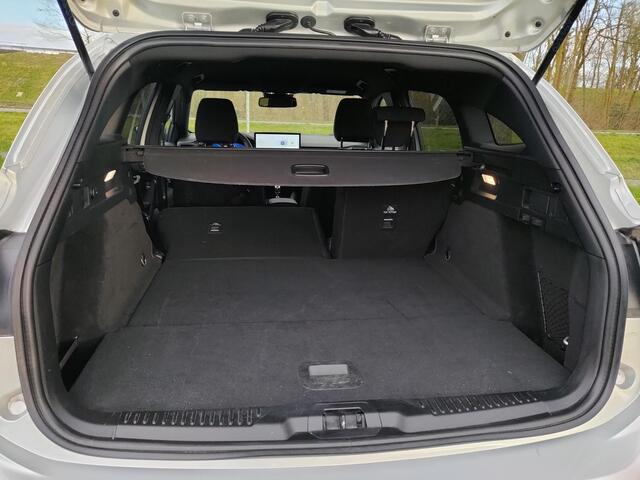 Ford FOCUS Wagon 1.0 EB Hybrid ST Line X | ADAP. CRUISE | CLIMA | NAVI | BLIS | CAMERA |