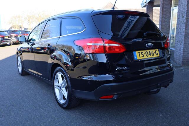 Ford FOCUS Wagon 1.5 Titanium CAMERA TREKHAAK NAVI 17"LMV RUIT/STOEL/STUURVERWARMING HALFLEER 2xPDC NAP