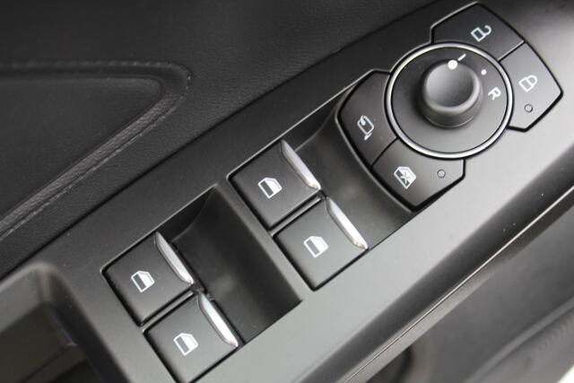 Ford FOCUS Wagon 1.0-125pk EcoBoost Mild-hybrid Titanium. Mooie, ruime, luxe en comfortabele Ford Focus wagon. Volautm. airco dual, camera, easy entry/easy go, stoel-, stuur- en voorraamverw., cruise control, Isofix, side- en lane assist, parkeersensoren v+a, LM wie