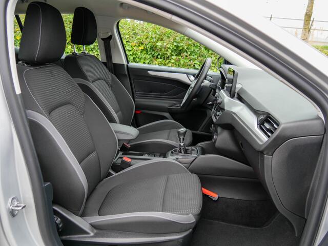 Ford FOCUS Wagon 1.0 EcoBoost Hybrid Trend Edition Business | CAMERA | CARPLAY | CRUISE CONTROL |