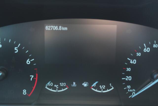 Ford FOCUS Wagon 1.0-125pk EcoBoost Mild-Hybrid Titanium. Mooie, ruime, luxe en comfortabele Ford Focus wagon. Volautm. airco dual, camera, stoel-, stuur- en voorraamverw., easy entry/easy go, cruise control, Isofix, side- en lane assist, parkeersensoren v+a, LM wie