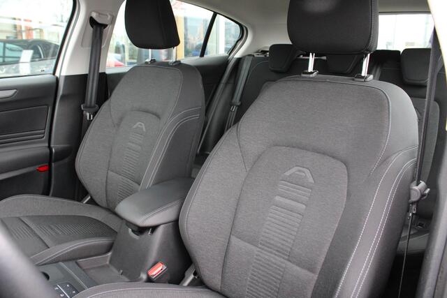Ford FOCUS 1.5 EcoBoost Active Business 150pk | Dealeronderhouden! | Automaat | Trekhaak 1500KG | Cruise Control | Navigatie | Airco | Parkeersensoren |