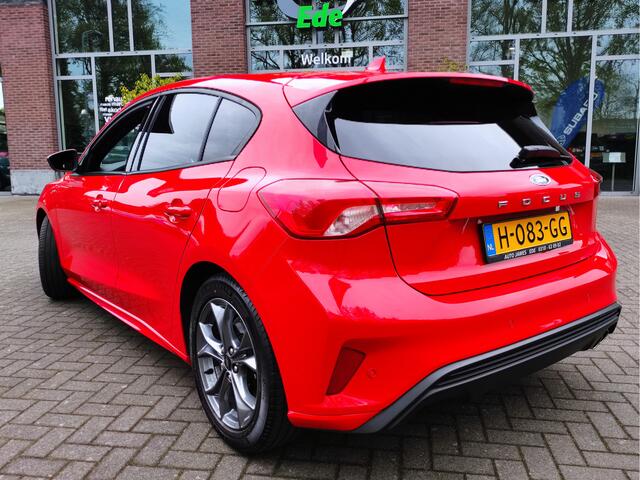 Ford FOCUS 1.0 EcoBoost ST Line Business Parkeersensoren V+A - Climatronic - Led verlichting - NL auto